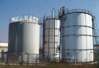 Резервуар для хранения нефтепродуктов: особенности, конструкция и основные виды